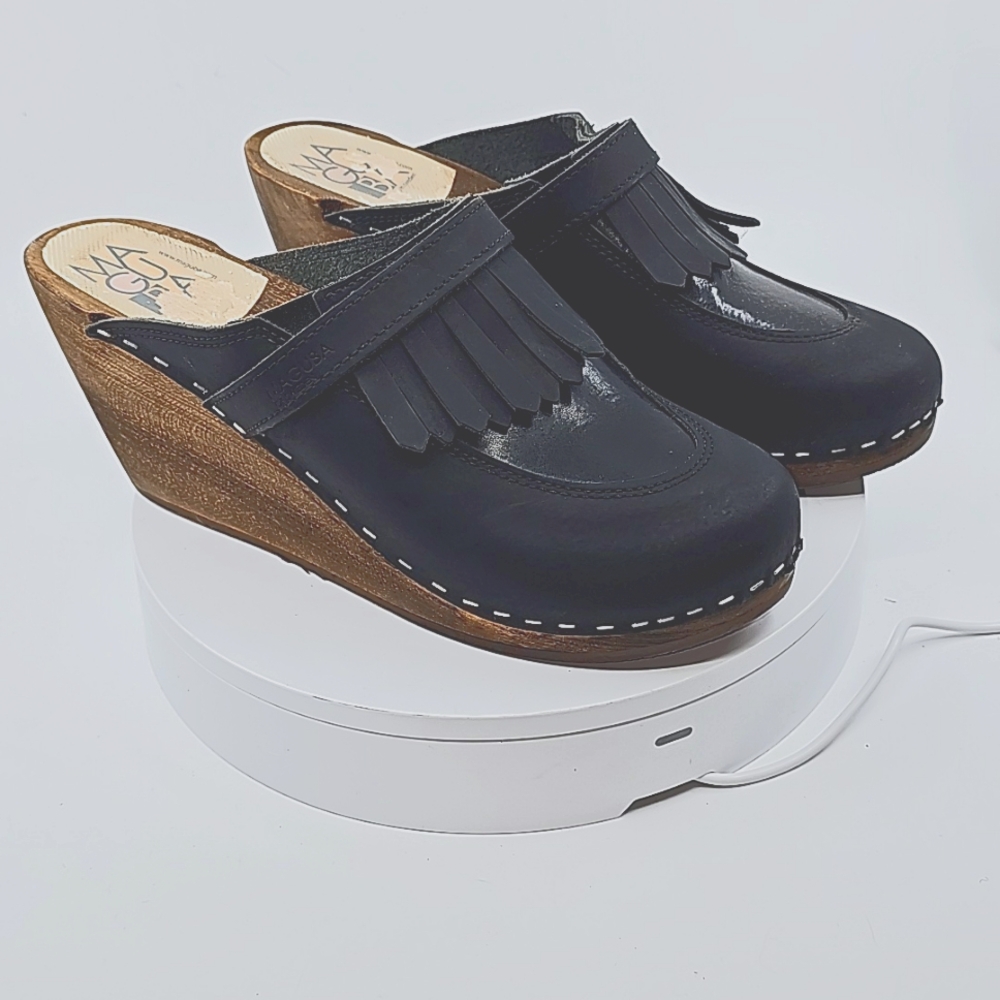 Swedish Clogs Maguba Black Nubuck/leather with Kiltie Fringe